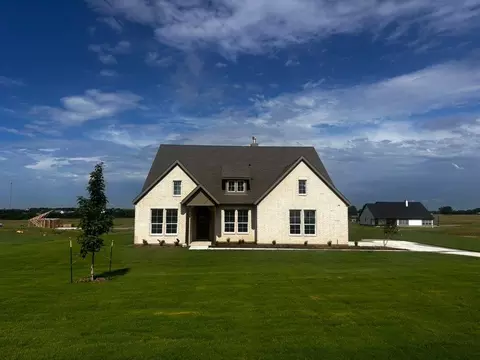 132 Hillview Trl, Decatur, TX 76234