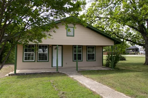 311 Spann St, Bangs, TX 76823
