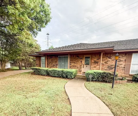 6317 Talgarth Ct, Fort Worth, TX 76133
