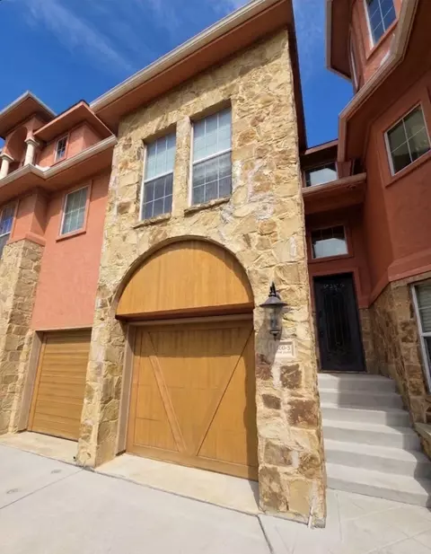 2600 Piazza Ct #2, Grand Prairie, TX 75054