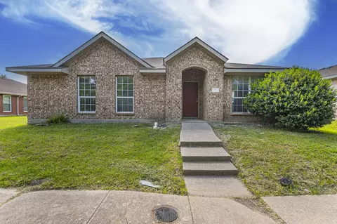 1311 Chapman Dr, Lancaster, TX 75134