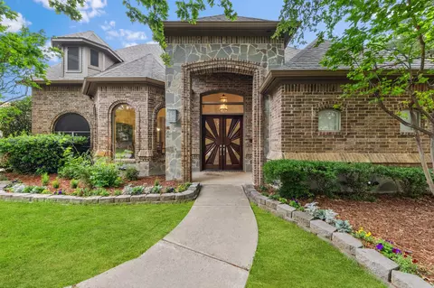 9121 Thornridge Dr, North Richland Hills, TX 76182