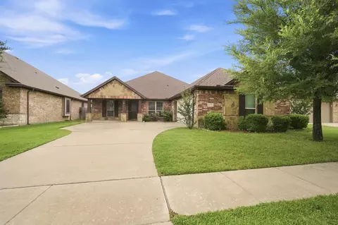 1675 Potomac Dr, Burleson, TX 76028