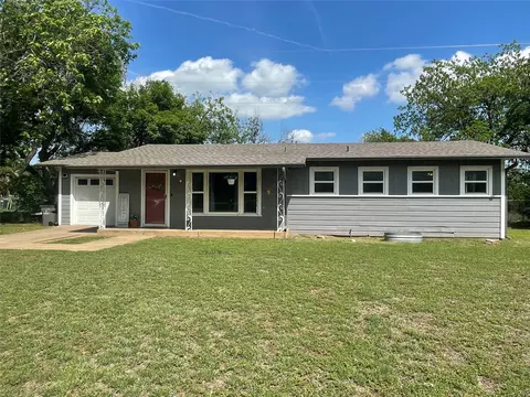 209 Pennsylvania Ave, Graham, TX 76450