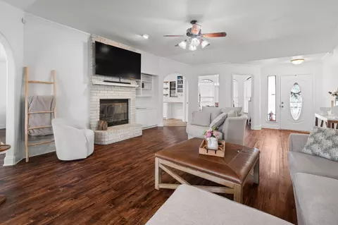 4200 Jennifer Ln, Crowley, TX 76036