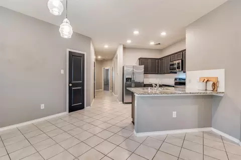 877 Darst Dr, Fate, TX 75189