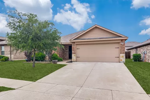 877 Darst Dr, Fate, TX 75189