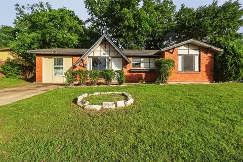 6207 Ivy Hill Rd, Fort Worth, TX 76135