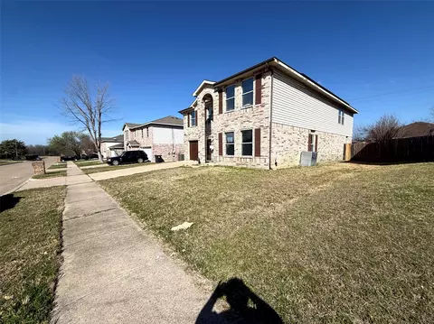 7919 Mosstree Dr, Arlington, TX 76001