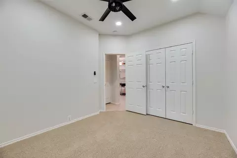 Bedroom - 336 Touchdown Dr, Irving, TX 75063 photo 4 of 6