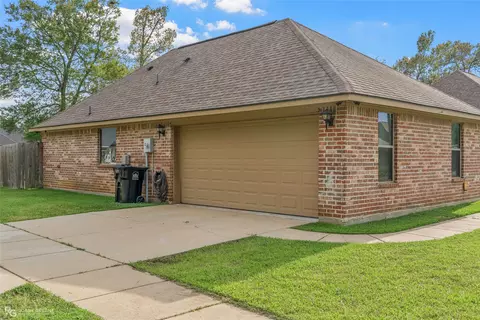 Exterior - 161 Bent Tree Loop, Haughton, LA 71037 photo 3 of 8