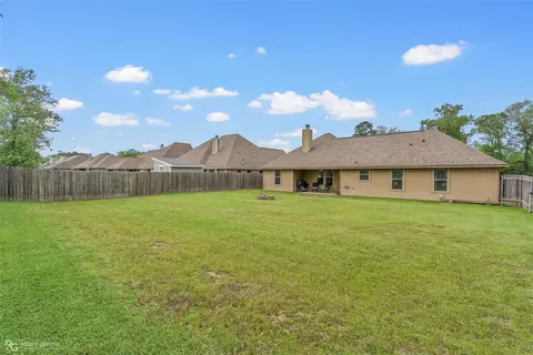 Exterior - 161 Bent Tree Loop, Haughton, LA 71037 photo 6 of 8