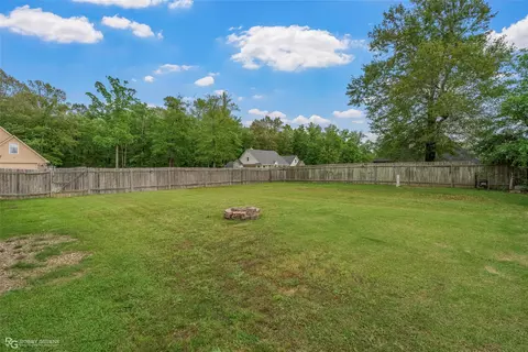 Exterior - 161 Bent Tree Loop, Haughton, LA 71037 photo 4 of 8