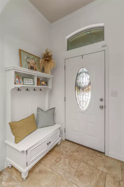 Entry Way - 161 Bent Tree Loop, Haughton, LA 71037 photo 2 of 3