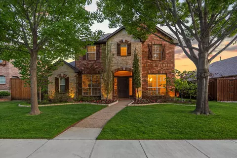 2139 Barret Dr, Frisco, TX 75033