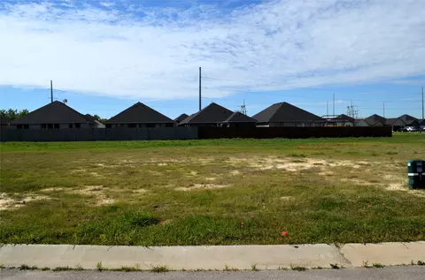 311 Preston Rd, Mabank, TX 75147