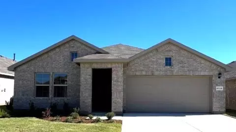 8436 Hollymead Ln, Fort Worth, TX 76131