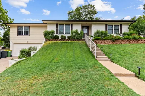 420 Brookwood Dr, Woodway, TX 76712