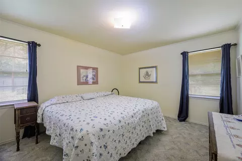 Bedroom - 1113 W Will White Rd, Kemp, TX 75143 photo 3 of 4