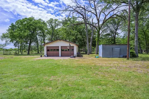 Exterior - 1113 W Will White Rd, Kemp, TX 75143 photo 3 of 5