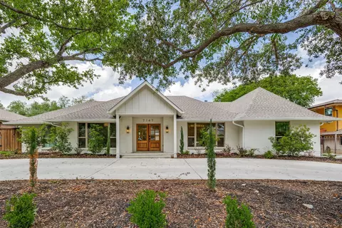 7147 Lakehurst Ave, Dallas, TX 75230
