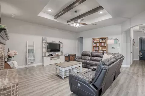 211 Rees Ave, Godley, TX 76044