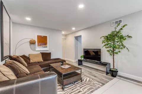 5818 E University Blvd #236, Dallas, TX 75206