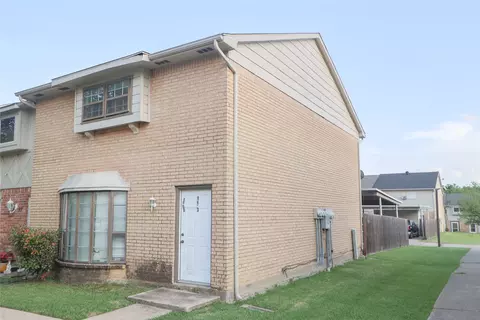 99 W Mountain Creek Dr, Grand Prairie, TX 75052