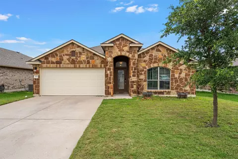 3200 Skinner Dr, Lorena, TX 76655