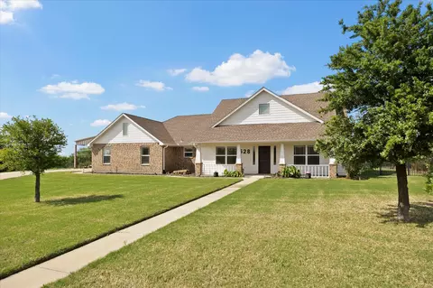 528 Hubbard Cir, Nevada, TX 75173