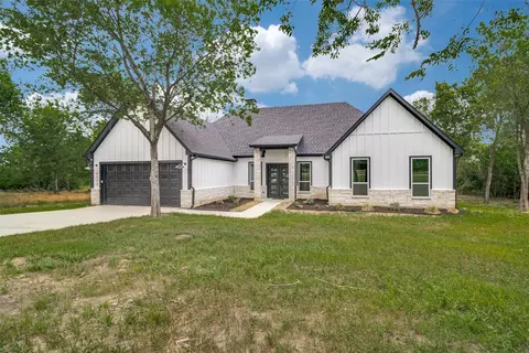 9313 W Shoreline Dr, Kemp, TX 75143
