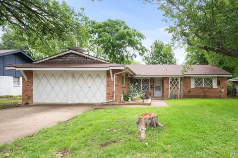 1715 Bradford Dr, Arlington, TX 76010