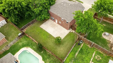 View/Area - 601 Amy Way, Euless, TX 76039 photo 1 of 2