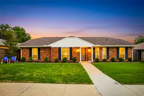 3832 Westminster Dr, Carrollton, TX 75007