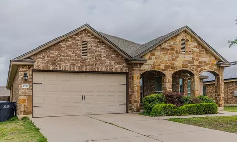 5513 Tama Dr, Waco, TX 76708