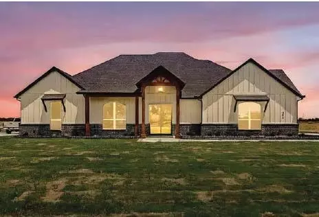 135 Vz County Road 3811, Wills Point, TX 75169