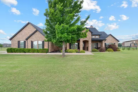 112 Eagle Moor Ln, Weatherford, TX 76087