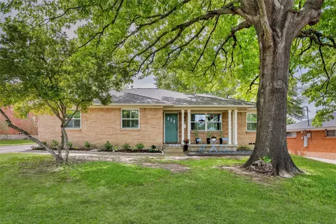 10838 Caprock Cir, Dallas, TX 75218