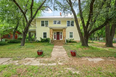 402 W Main St, Ladonia, TX 75449