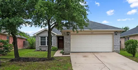 5589 Hunters Bend Ln, Dallas, TX 75249