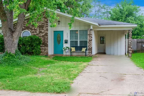 2037 Orbit Dr, Bossier City, LA 71112