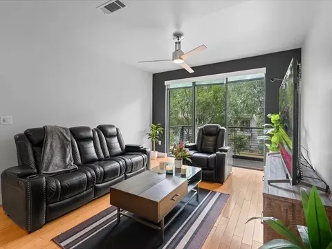 4414 Cedar Springs Rd #209, Dallas, TX 75219