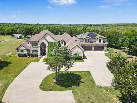 505 S Bluegrove Rd, Lancaster, TX 75146
