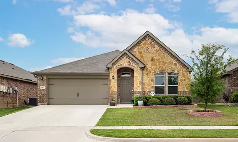 610 Autumn Ave, Justin, TX 76247