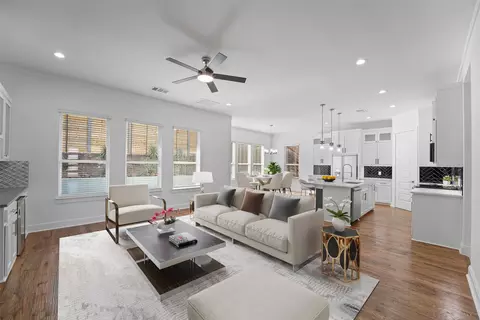 1320 Compton St, Dallas, TX 75203