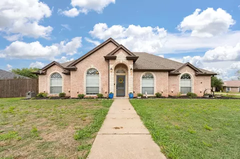 608 Spring Creek St, Cleburne, TX 76031