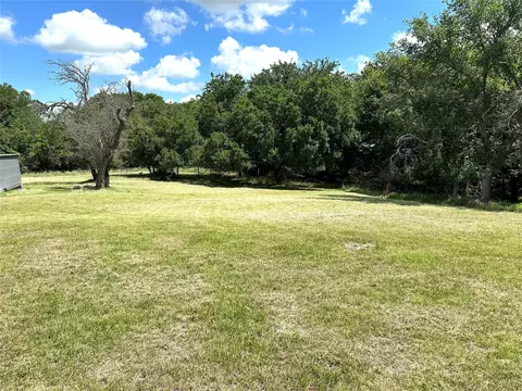 Exterior - 500 Apache Trl, Comanche, TX 76442 photo 8 of 8