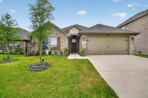 7729 Gatevine Ave, Joshua, TX 76058