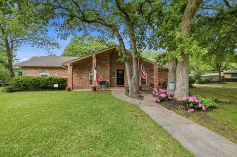 629 Cimarron Trl, Southlake, TX 76092