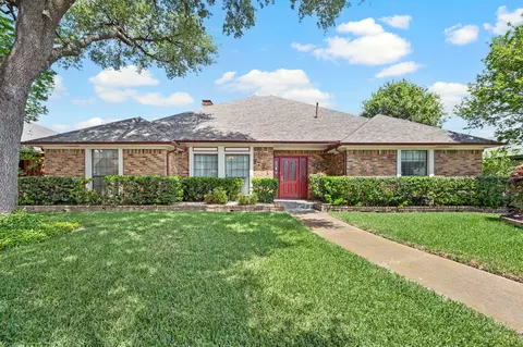 9731 Amberley Dr, Dallas, TX 75243